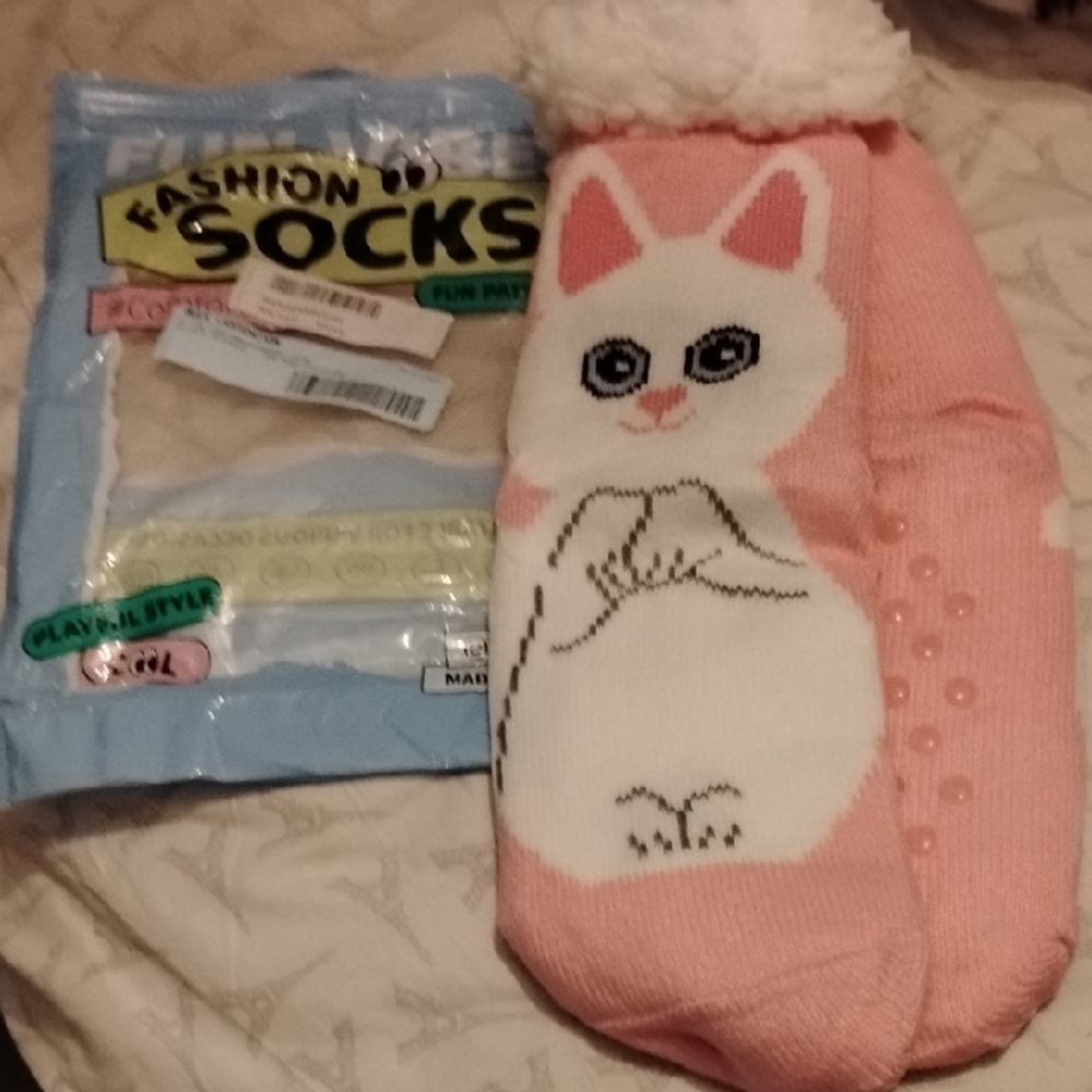 Women's Fun Vibes Cute Pink Kitty Lined Non-Slip Fashion Socks Open Bag NWOT